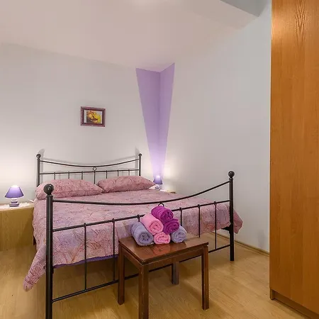 Lily Guest house Valbandon